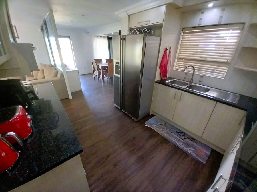 3 Bedroom Property for Sale in Riverside Beach Club Free State